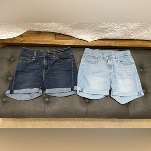 Great Condition Women’s Levis Shorts (set of 2)